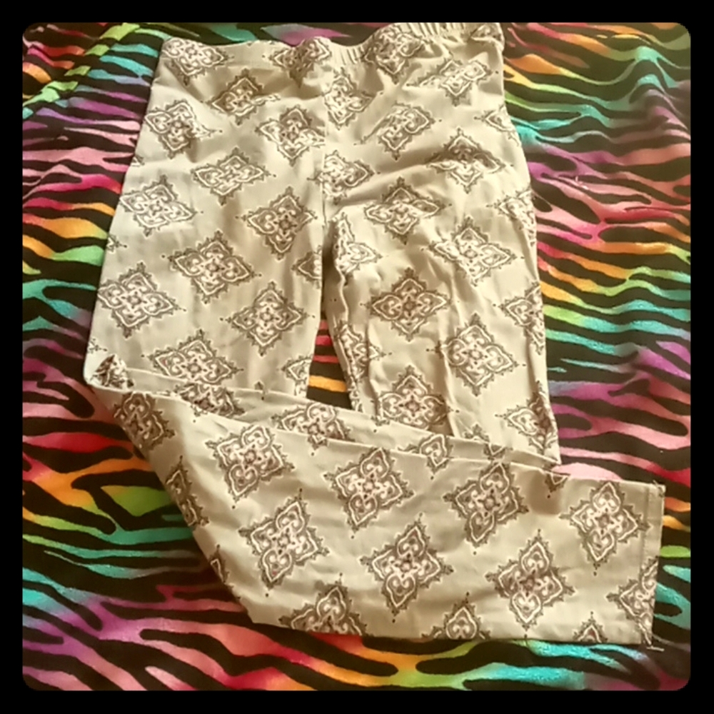 Gray with pink design leggings